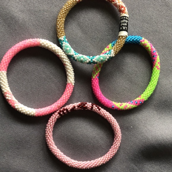 Lily and Laura glass bead bracelet’s. 32 of some of their favorites! - Picture 7 of 12